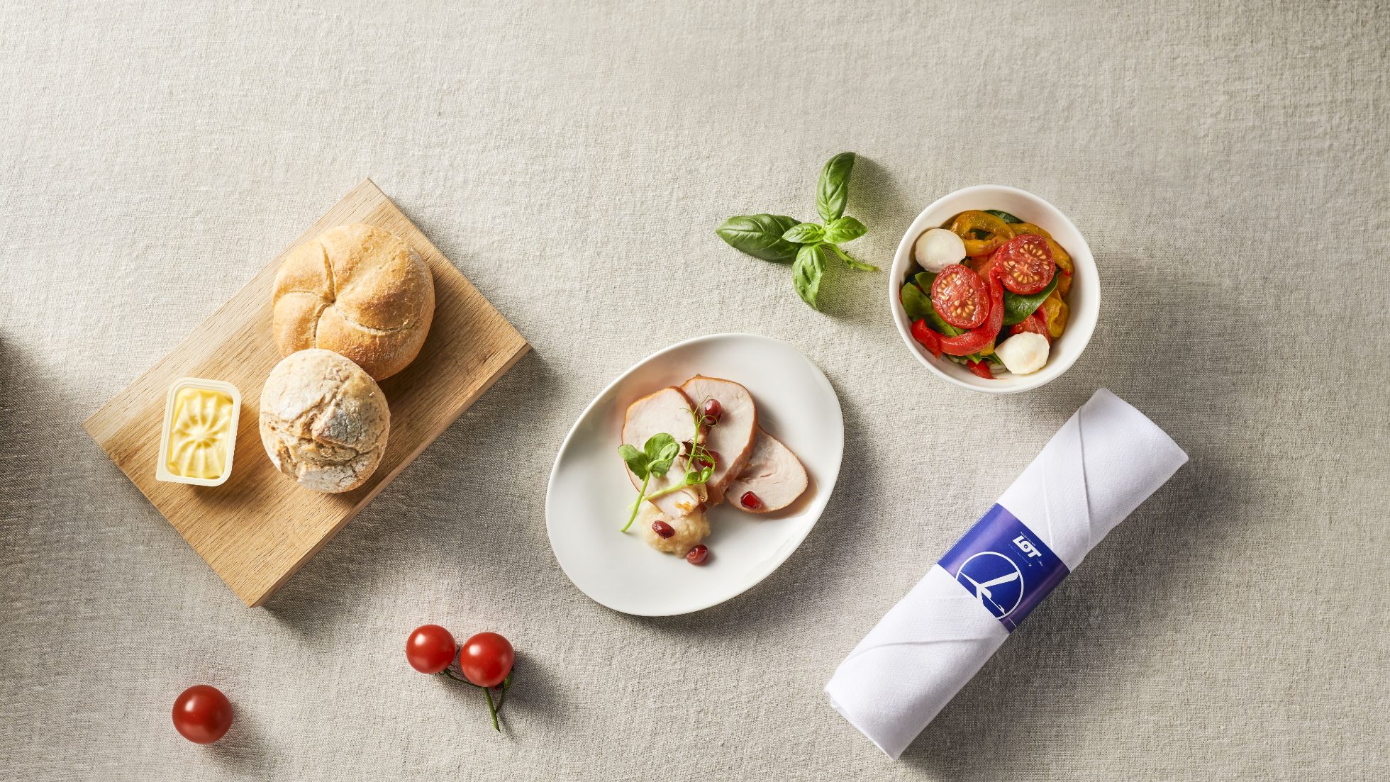 Przykładowy lunch w LOT Business Class na lotach krótkodystansowych